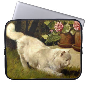 Een witte Perzische kat die een lieveheersbeestje  Laptop Sleeve