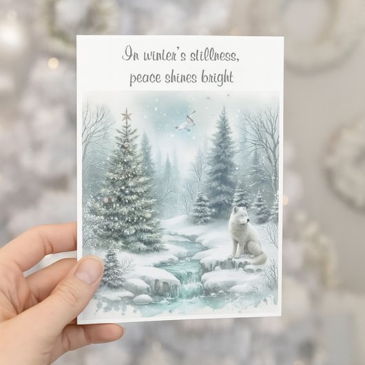 Een witte vos in wintervrede kerstkaart feestdagen kaart