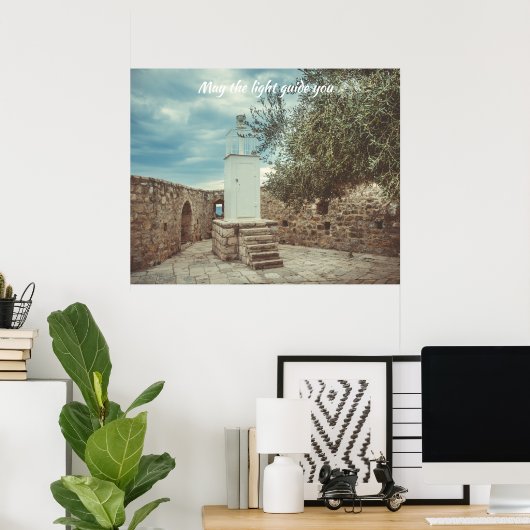 Een witte vuurtoren en een olijfboom poster (Thuiskantoor)