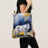 Een wolf in een bos waterverf schilderij tote bag (Dichtbij)