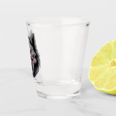 Een wolf met gloeiende rode ogen shot glas (Rechts)