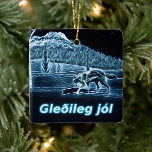 Een wolf op sneeuw - Gleðileg Jól Keramisch Ornament (Boom)