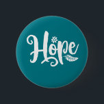 Eén woord dat 'Hope Cursive Calligrafie' zegt Ronde Button 5,7 Cm<br><div class="desc">Hoop. Inspirerend en motivatie prijsopgave en ontwerp van het gezegde met een positief signaal en een levensslogan. Koel-typografie-artikelen voor mensen die op zoek zijn naar één woord dat je houding en goed zicht definieert. Ideaal voor mensen die van grappig sarcastisch citaat houden, van hete humor, van sassy-houding en sarcasme. Geweldig...</div>