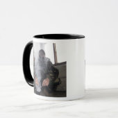 Een zee vult de gaskamer met meer CS-gas Mok (Voorkant links)