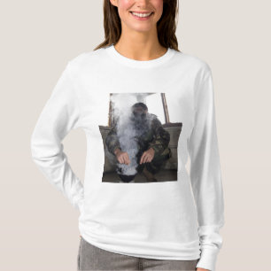 Een zee vult de gaskamer met meer CS-gas T-shirt