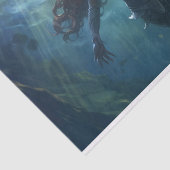 Een zeemeermin in een zonovergoten tunnel zwemt om tissuepapier (Detail)