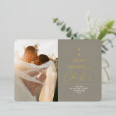 Een zeer gehuwd kerstscript, Taupe Gold Folie Feestdagenkaart (Staand Voorkant)