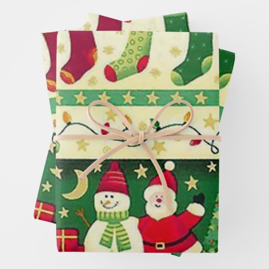 Een zeer gevlekte kerstinpakken inpakpapier vel (In situ)