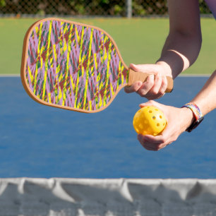 Een zeer kleurrijk patroon met veel verschillende  pickleball paddle