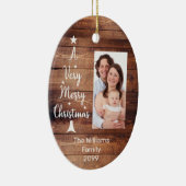 Een zeer vrolijke kerstboom Foto rustiek hout Keramisch Ornament (Rechts)