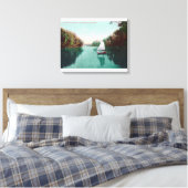 Een zeilboot op de Feather River Marysville, CA Canvas Afdruk (Insitu (Slaapkamer))
