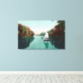 Een zeilboot op de Feather River Marysville, CA Canvas Afdruk (Insitu (Houten vloer))