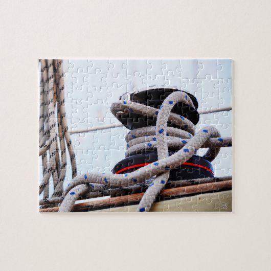 Een zeiljacht close up van een lier op een boot. legpuzzel (Horizontaal)