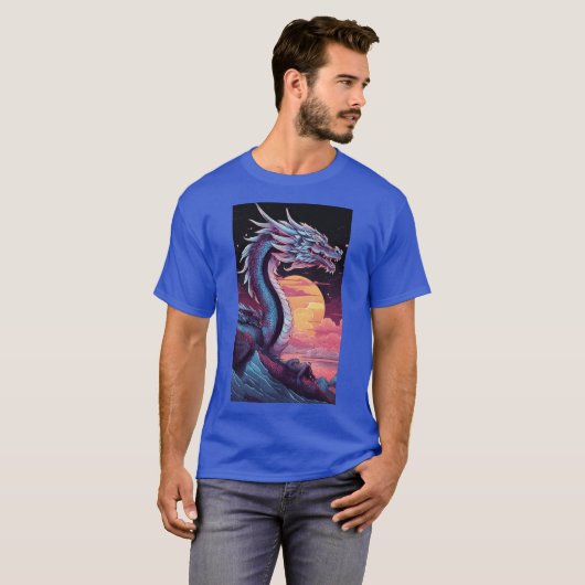 Een zilveren draak op een zwarte achtergrond met e t-shirt (Voorkant volledig)