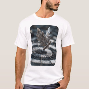Een zilveren pijltje met doeldivine t-shirt