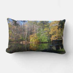 Een zitplaats met een Uitzicht in de herfst in Pen Kussen