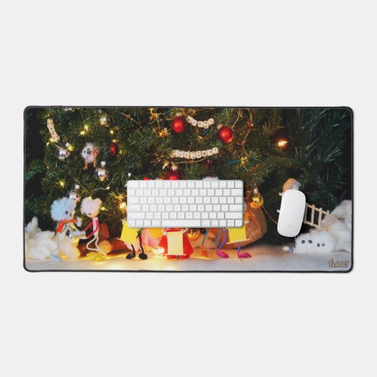 Een zoekplaatje met diverse Kerst optuig Fubby's. Bureaumat (Keyboard & Muis)