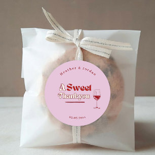 Een zoete dank u roze rode wijn retro bruiloft gun ronde sticker