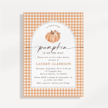 Een zoete kleine pompoen boog baby shower uitnodig