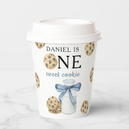 Een zoete koekje en melk eerste verjaardag papieren bekers