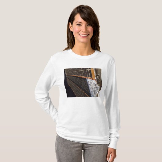 Een zonnepanelenvleugel t-shirt (Voorkant volledig)