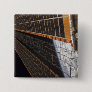 Een zonnepanelenvleugel vierkante button 5,1 cm