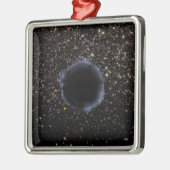 Een zwart gat in een wereldwijd cluster metalen ornament (Links)