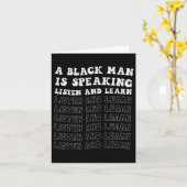 Een zwart Man spreekt, luistert en leert zijn zwar Kaart (Gele Bloem)