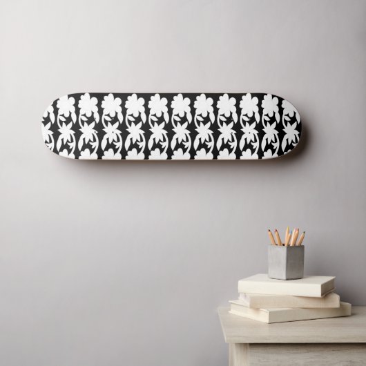 Een zwart-wit foto van een patroon persoonlijk skateboard (Muurkunst (Horizontaal))