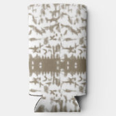 Een zwart-wit foto van een patroon seltzer blikjeskoeler (Achterkant)