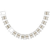 Een zwart-wit foto van een patroon vlaggetjes (Alle)