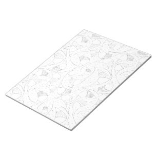 Een zwart-wit foto van een persoon die een cel vas notitieblok