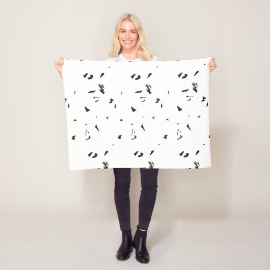 Een zwart-wit foto van een zwerm vogels fleece deken (In situ)