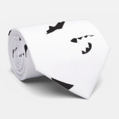 Een zwart-wit foto van een zwerm vogels stropdas (Opgerold)