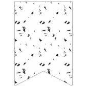 Een zwart-wit foto van een zwerm vogels vlaggetjes (Eerste vlag)