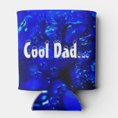 Een zwarte en blauwe booras van water blikjeskoeler (Achterkant)