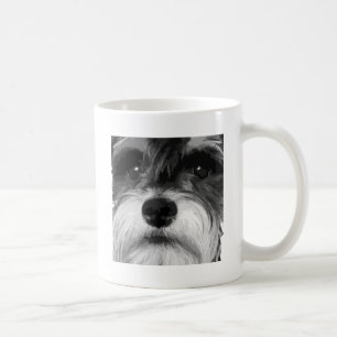 Een zwarte en witte miniatuur Schnauzer Koffiemok