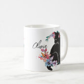 Een zwarte kat omringd door bloemen koffiemok (Voorkant rechts)