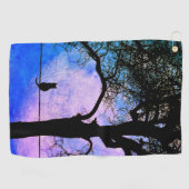 Een zwarte kat op een draad Volle maan Golfhanddoek (Horizontaal)