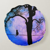 Een zwarte kat op een draad Volle maan Rond Kussen (Achterkant)