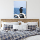 Een zwarte vogel op de veerboot canvas afdruk (Insitu (Slaapkamer))