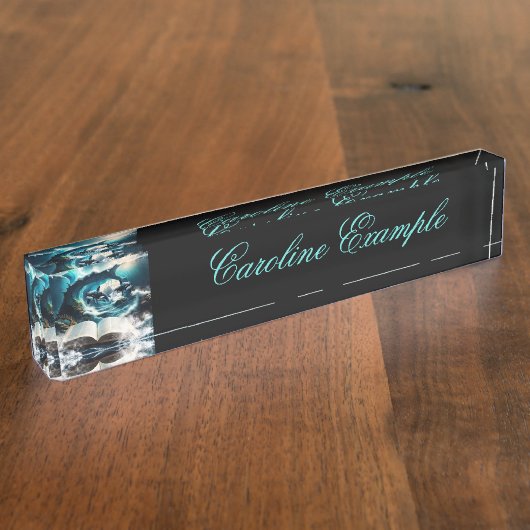 Een zwemmende steampunk Orka in de golf. Naambordje (Zijkant)