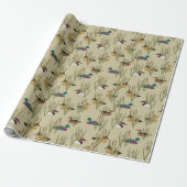 eend lokvogels verbergen in Cattails op Beige Cadeaupapier (Uitgerold)