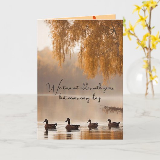 Eenden op herfstmeer voor verjaardag kaart (Gele Bloem)