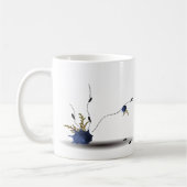 Eenduidig artistiek kunstwerk met een mooi kunstwe koffiemok (Links)