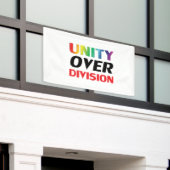 Eenheid over divisie, rood, wit, lgbtq lgbt pride spandoek (Buitenkant Gebouw)