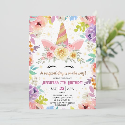 Eenhoorn 7e verjaardag Kleurrijke Bloemen Regenboo Kaart (Staand voorkant)