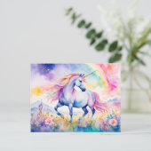 Eenhoorn die onder een glinsterende regenboog loop briefkaart (Staand voorkant)