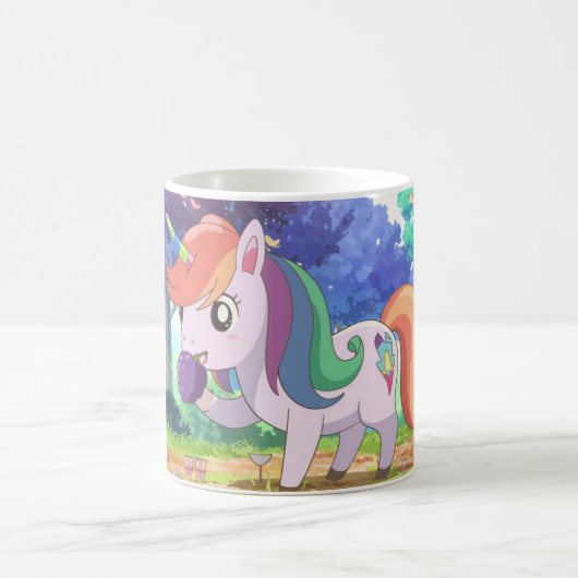 Eenhoorn eet druiven in het bos koffiemok (Center)