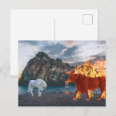 Eenhoorn en Red Flaming Bull op het strand Briefkaart (Voorkant / Achterkant)